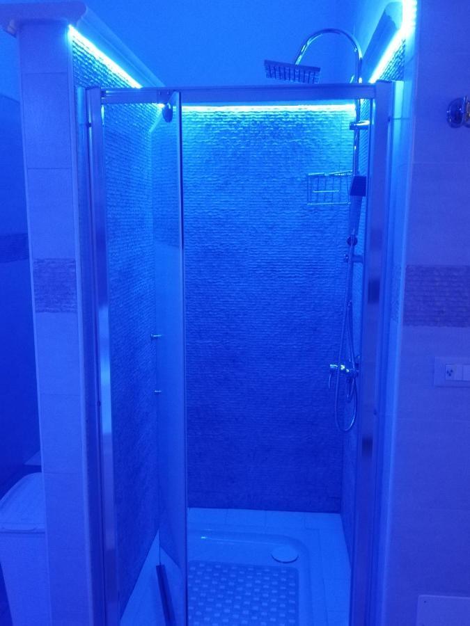 V&M Suite Con Jacuzzi 奥斯图尼 外观 照片